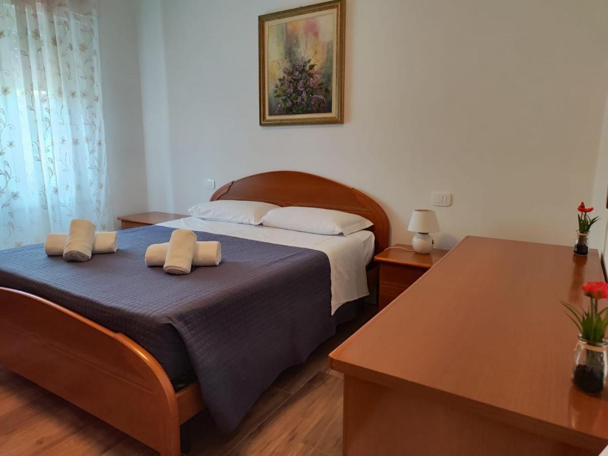 Sweet Apartment - Centre Peschiera del Garda Kültér fotó