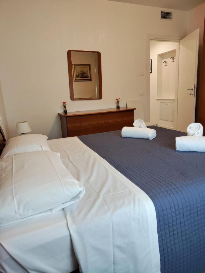 Sweet Apartment - Centre Peschiera del Garda Kültér fotó